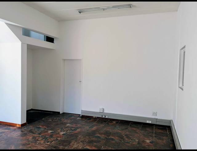 296M² WAREHOUSE TO LET IN BEACONVALE